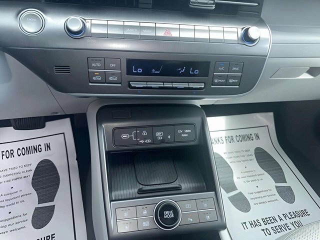 Used 2024 Hyundai Kona Limited image 17