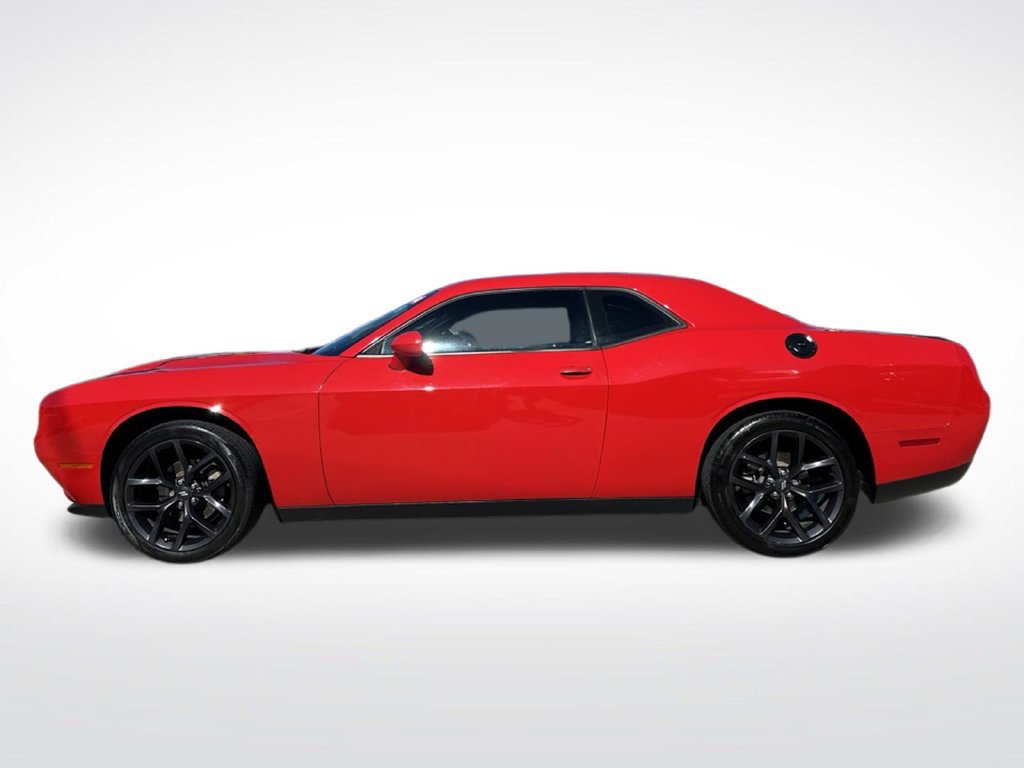 Used 2021 Dodge Challenger SXT w/ Blacktop Package RWD image 2
