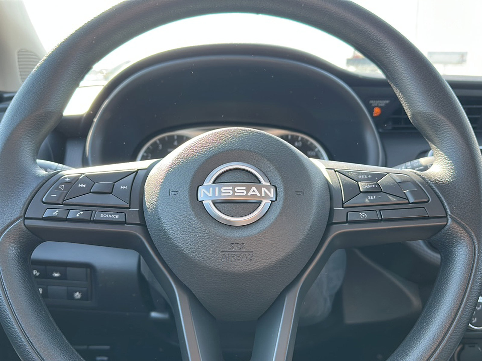 New 2025 Nissan Kicks Play S image 17