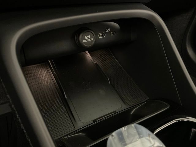 New 2026 Volvo XC40 B5 Ultra w/ Protection Package Premier AWD/4WD image 24