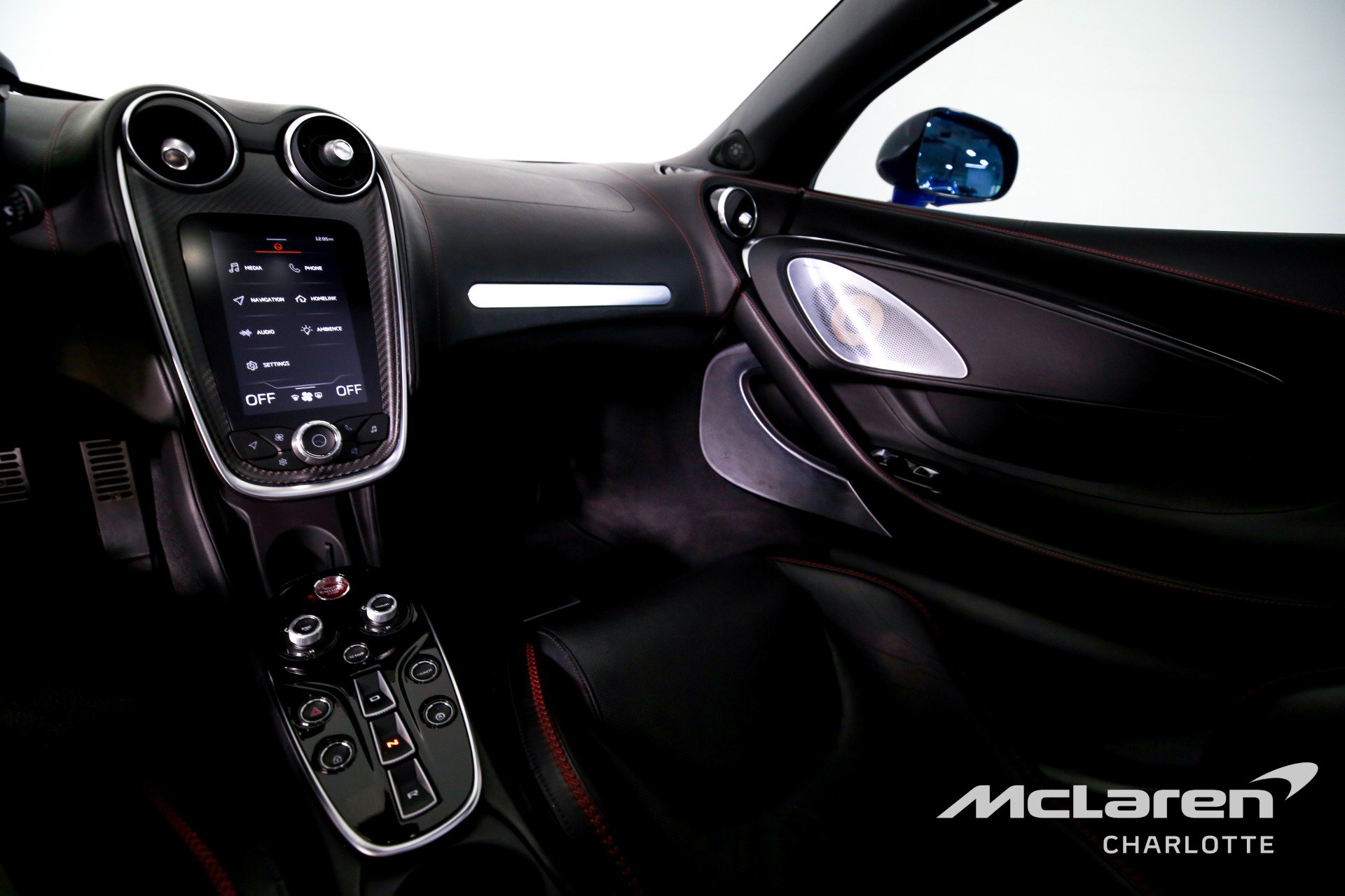 Used 2021 McLaren GT image 16