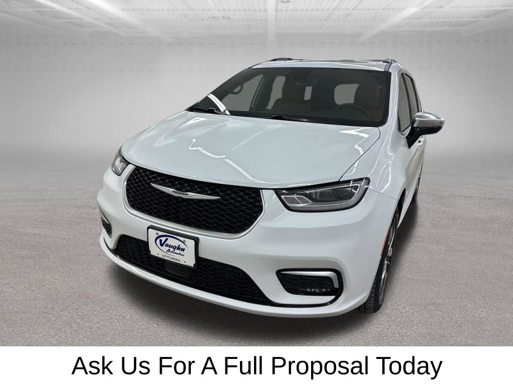 Used 2026 Chrysler Pacifica Pinnacle image 5