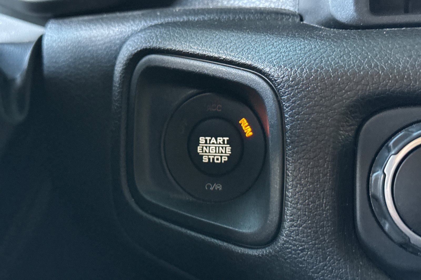 Used 2024 Jeep Wrangler Sport image 20