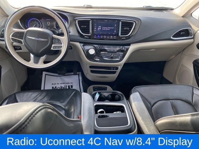 Used 2019 Chrysler Pacifica Limited image 5