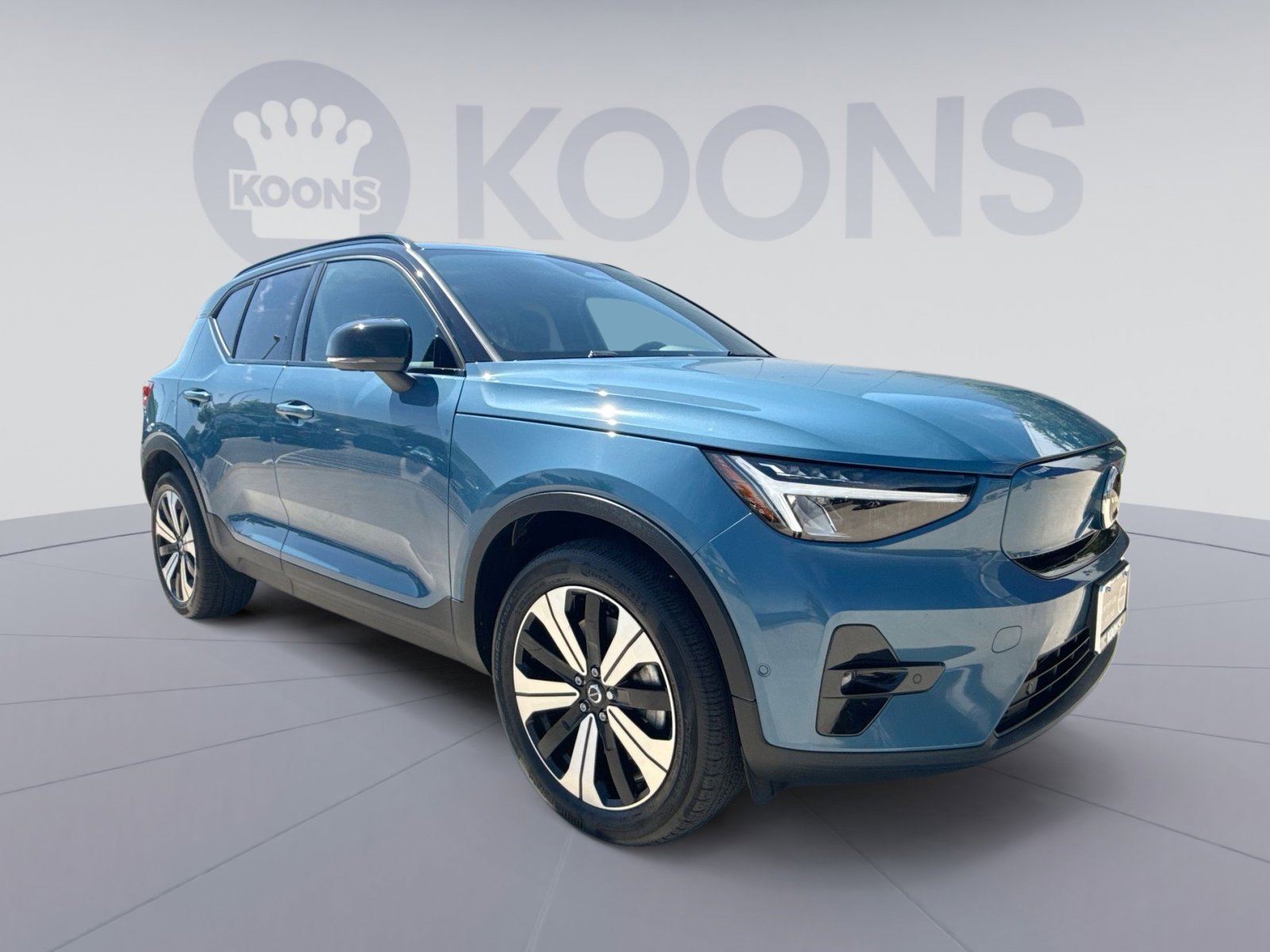Used 2023 Volvo XC40 Recharge Plus w/ Protection Package Premier AWD/4WD image 10