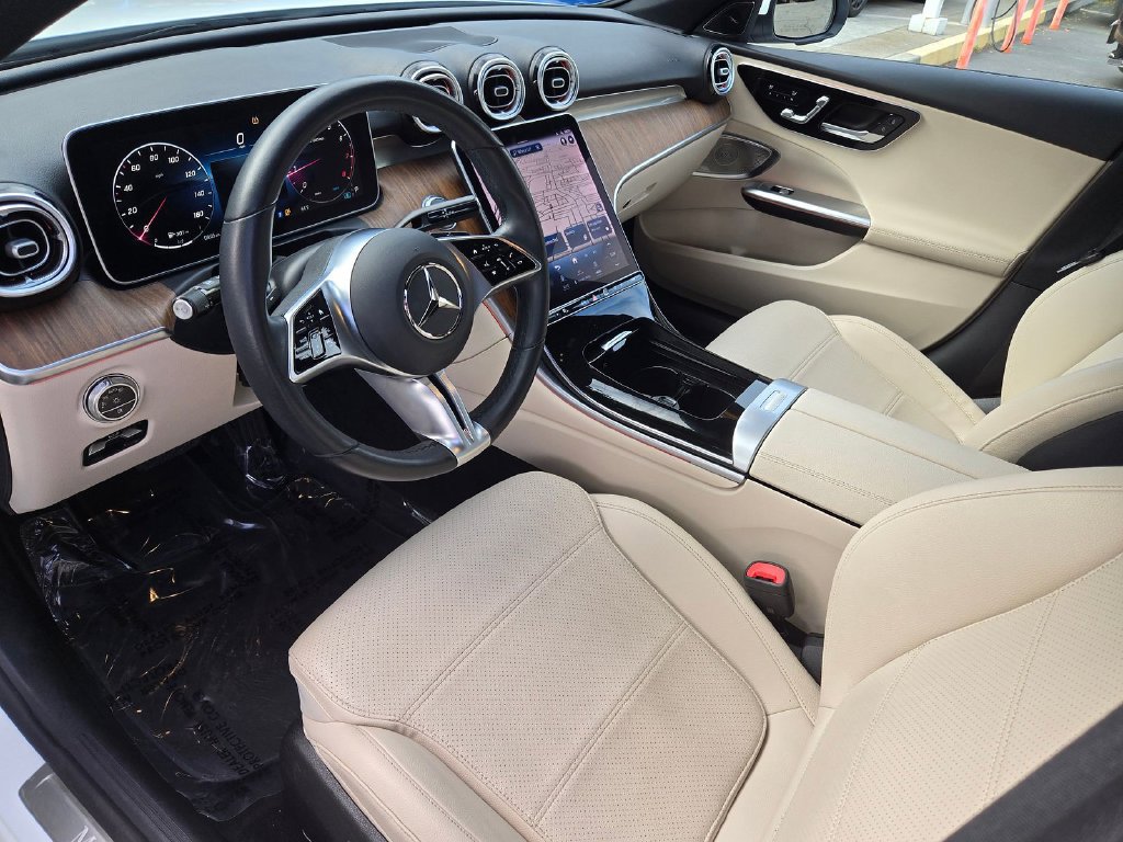 Used 2023 Mercedes-Benz C 300 Sedan image 9