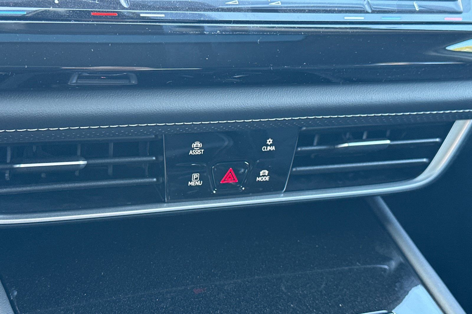 New 2026 Volkswagen Atlas SE image 19