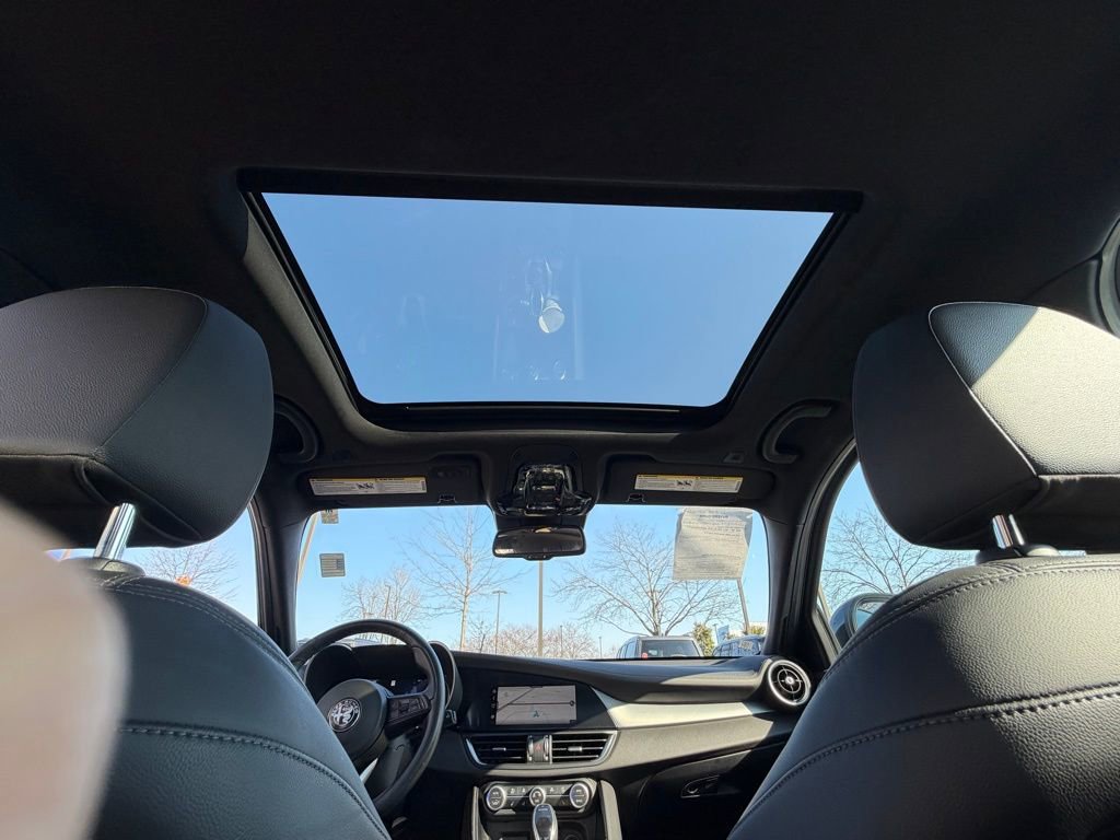 Used 2024 Alfa Romeo Giulia Ti image 33