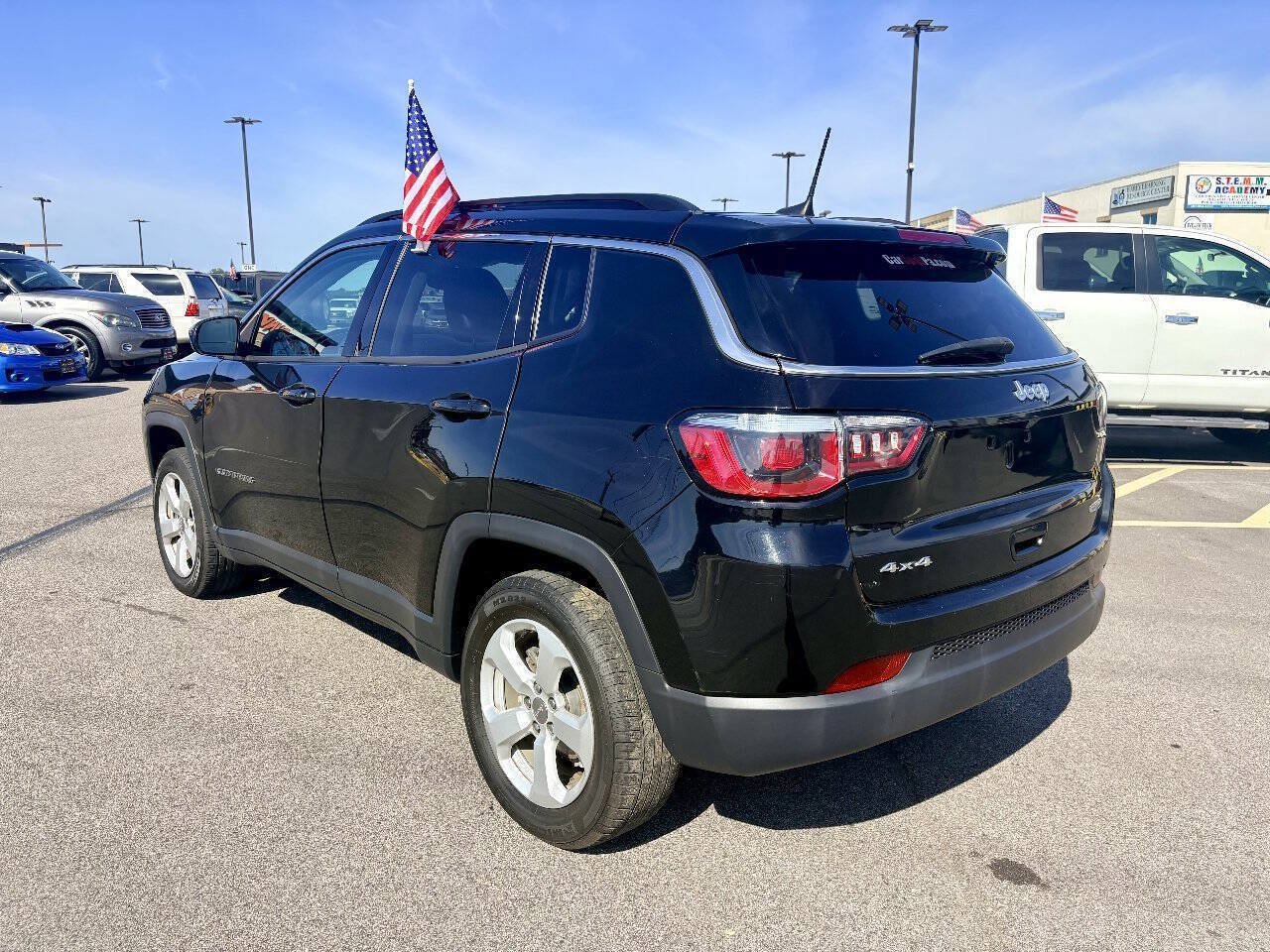 Used 2019 Jeep Compass Latitude w/ Popular Equipment Group AWD/4WD image 4