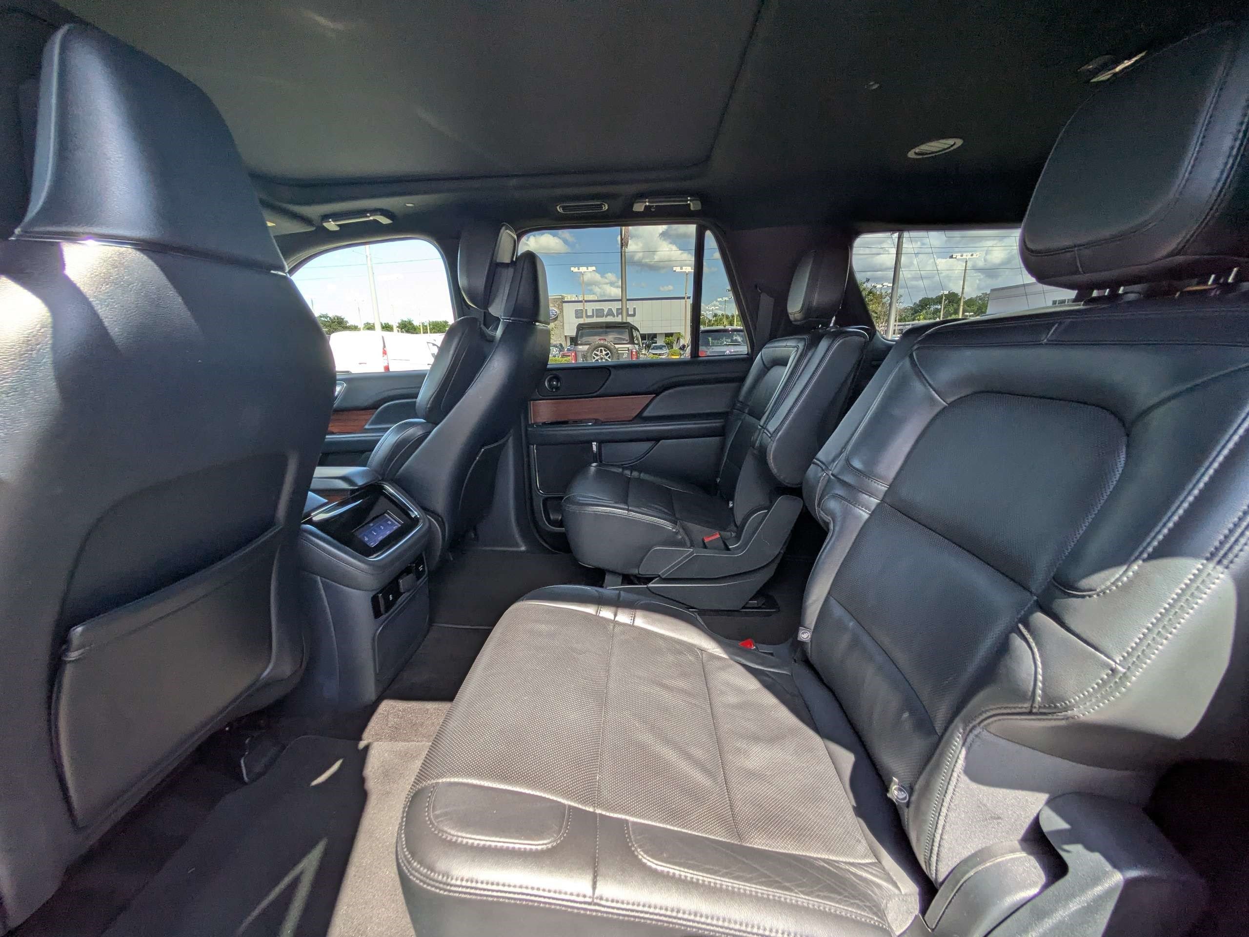 Used 2023 Lincoln Navigator L Reserve AWD/4WD image 14