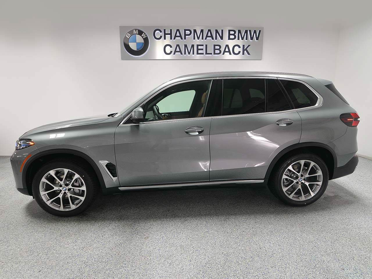 Used 2026 BMW X5 sDrive40i w/ Climate Comfort Package RWD image 3