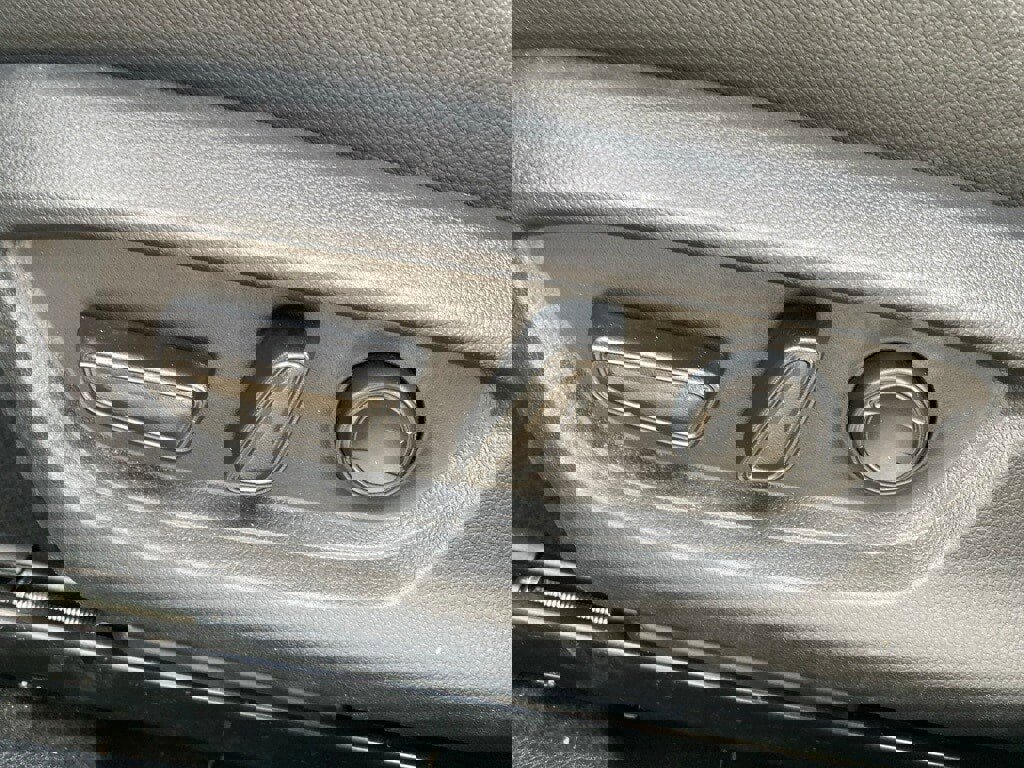 Certified 2025 Toyota Camry SE image 12