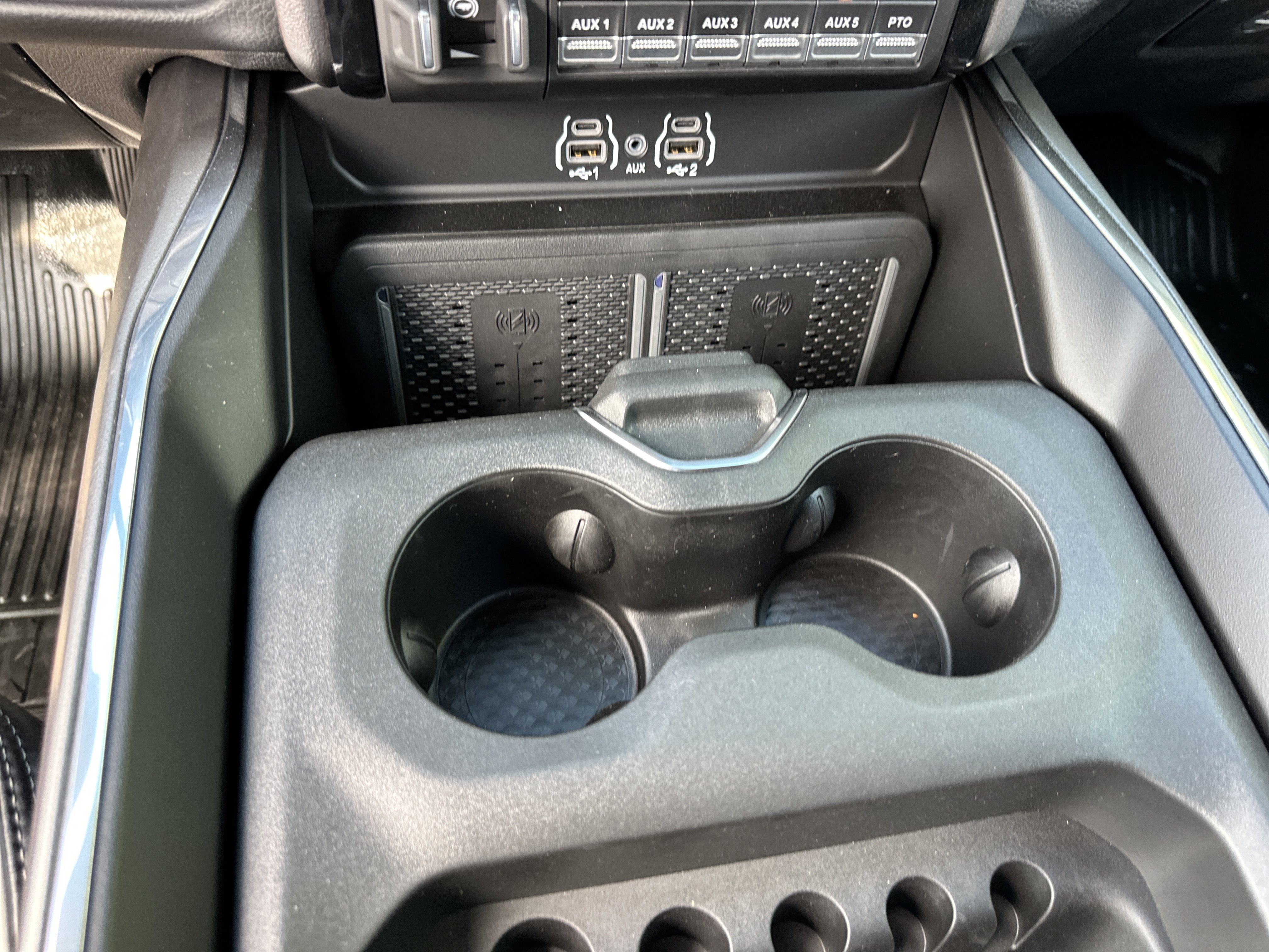 New 2027 RAM 5500 4x4 Crew Cab w/ Laramie Trim Package image 6