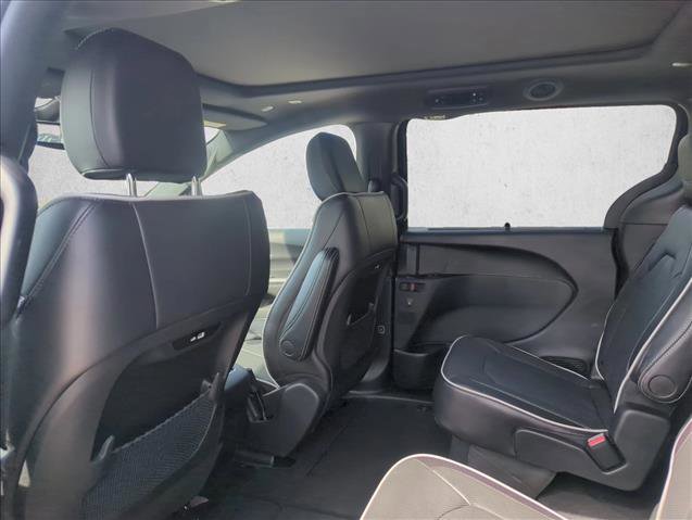 New 2026 Chrysler Pacifica Limited w/ S Appearance Package image 13