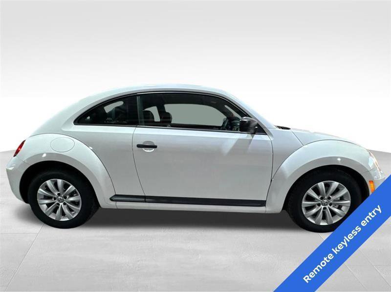 Used 2015 Volkswagen Beetle 1.8T image 4