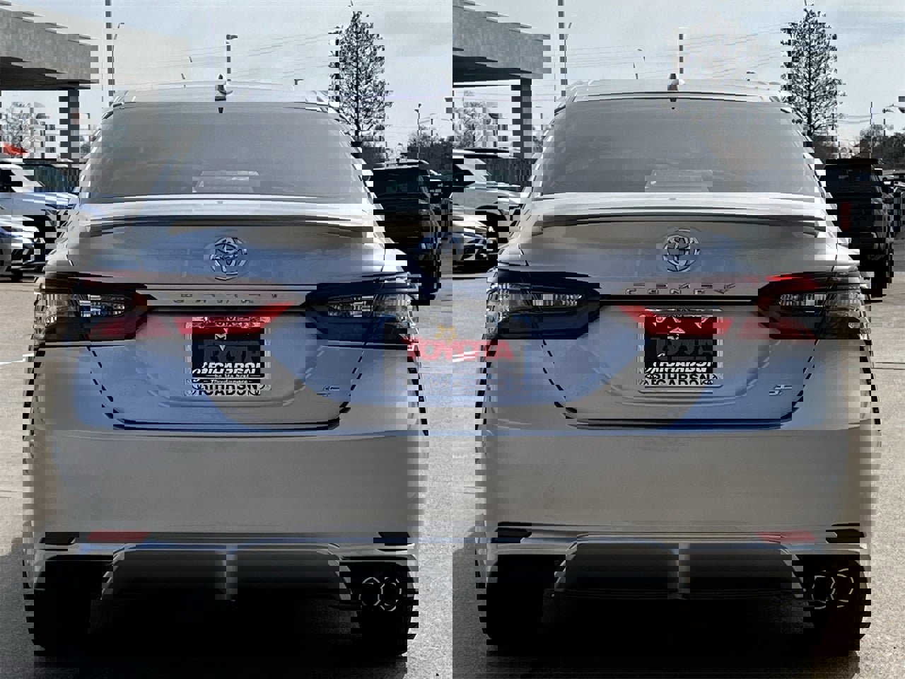 Used 2022 Toyota Camry SE w/ Convenience Package image 5