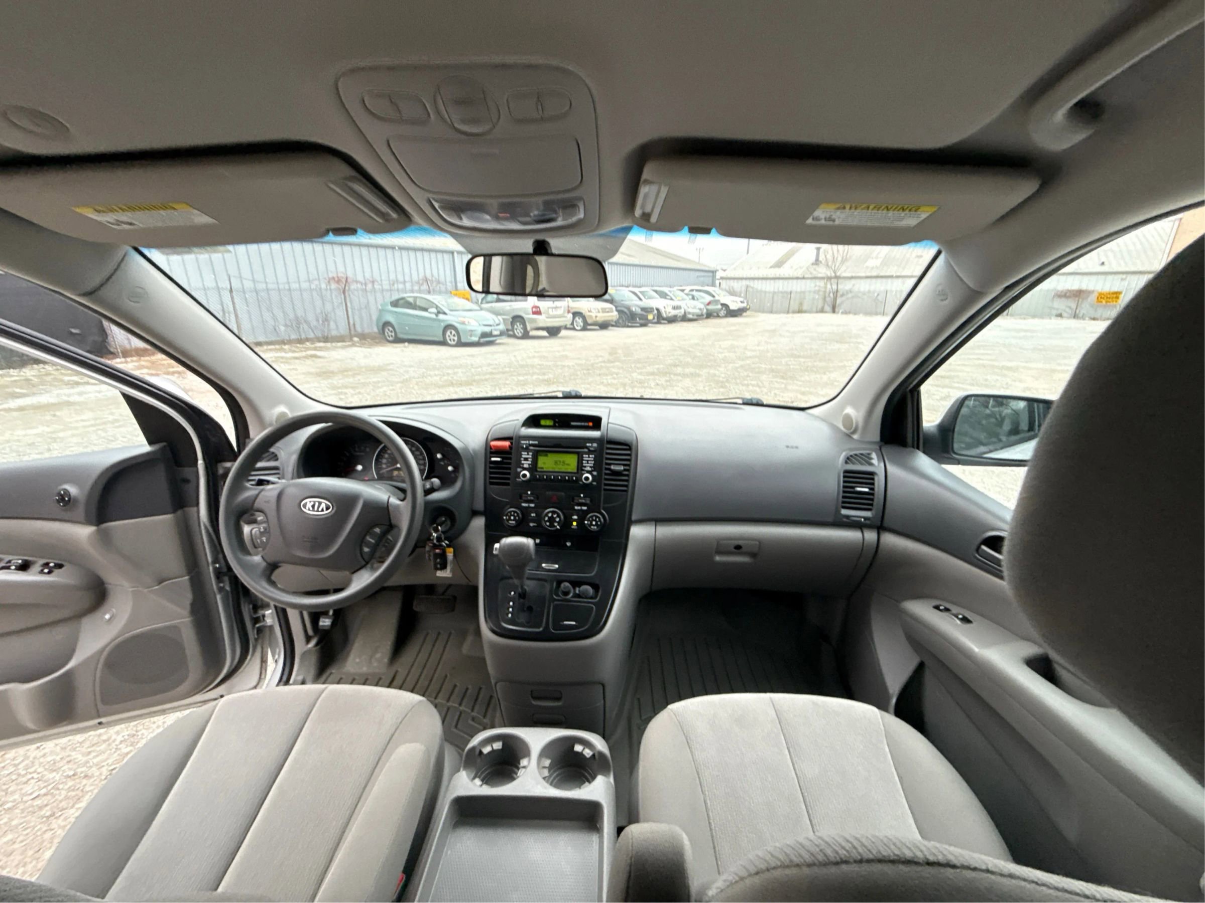Used 2012 Kia Sedona LX image 23