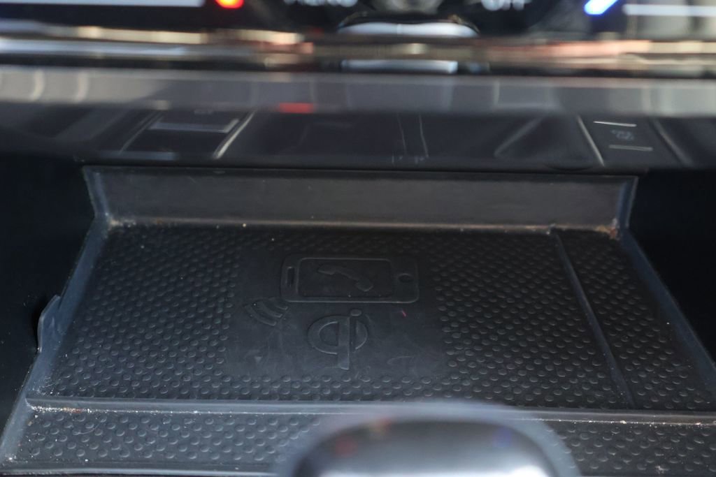 Used 2024 Volkswagen Tiguan Wolfsburg Edition image 22