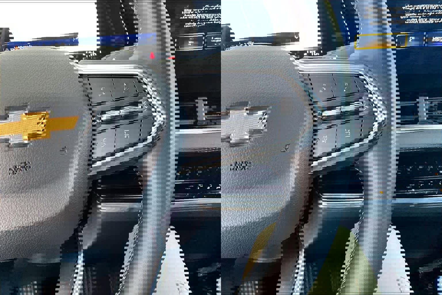 Used 2025 Chevrolet Equinox LT image 22