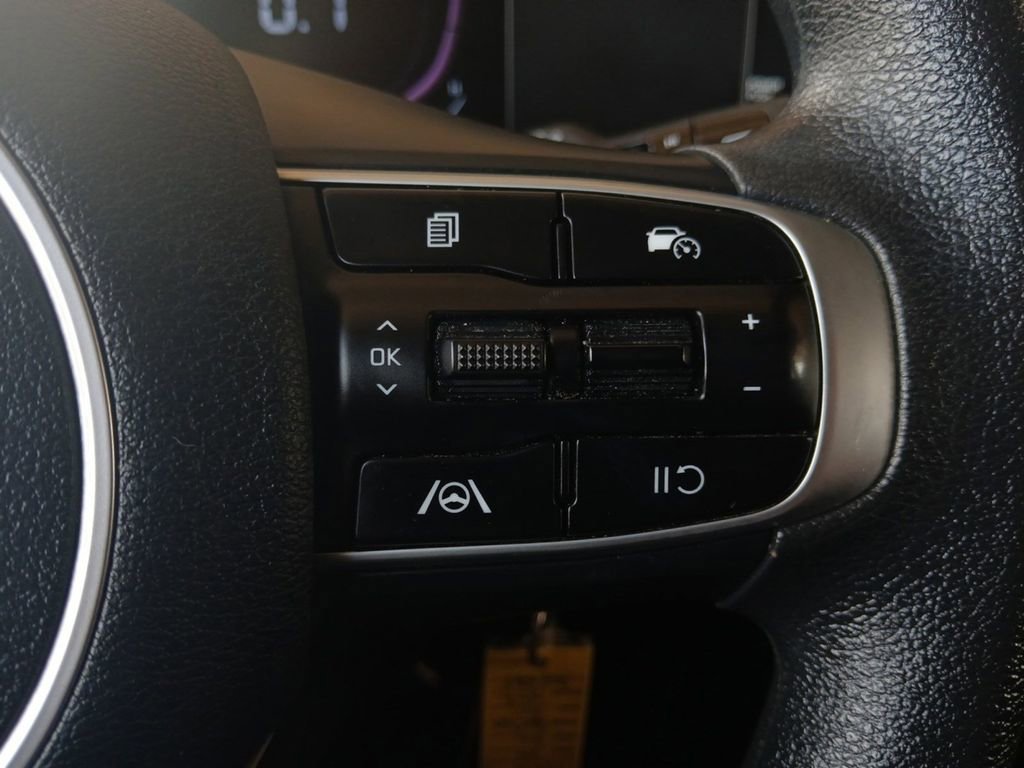Used 2024 Kia Sportage LX image 18