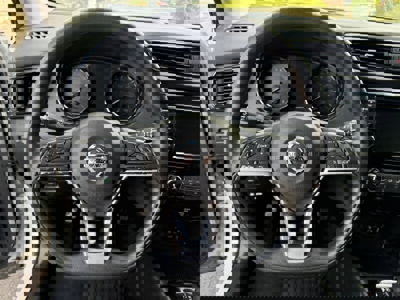 Used 2019 Nissan Rogue Sport S image 14