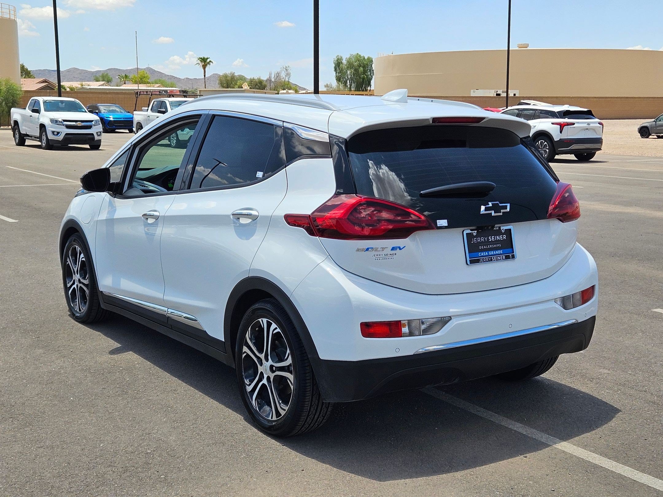 Certified 2019 Chevrolet Bolt Premier w/ Infotainment Package FWD image 3
