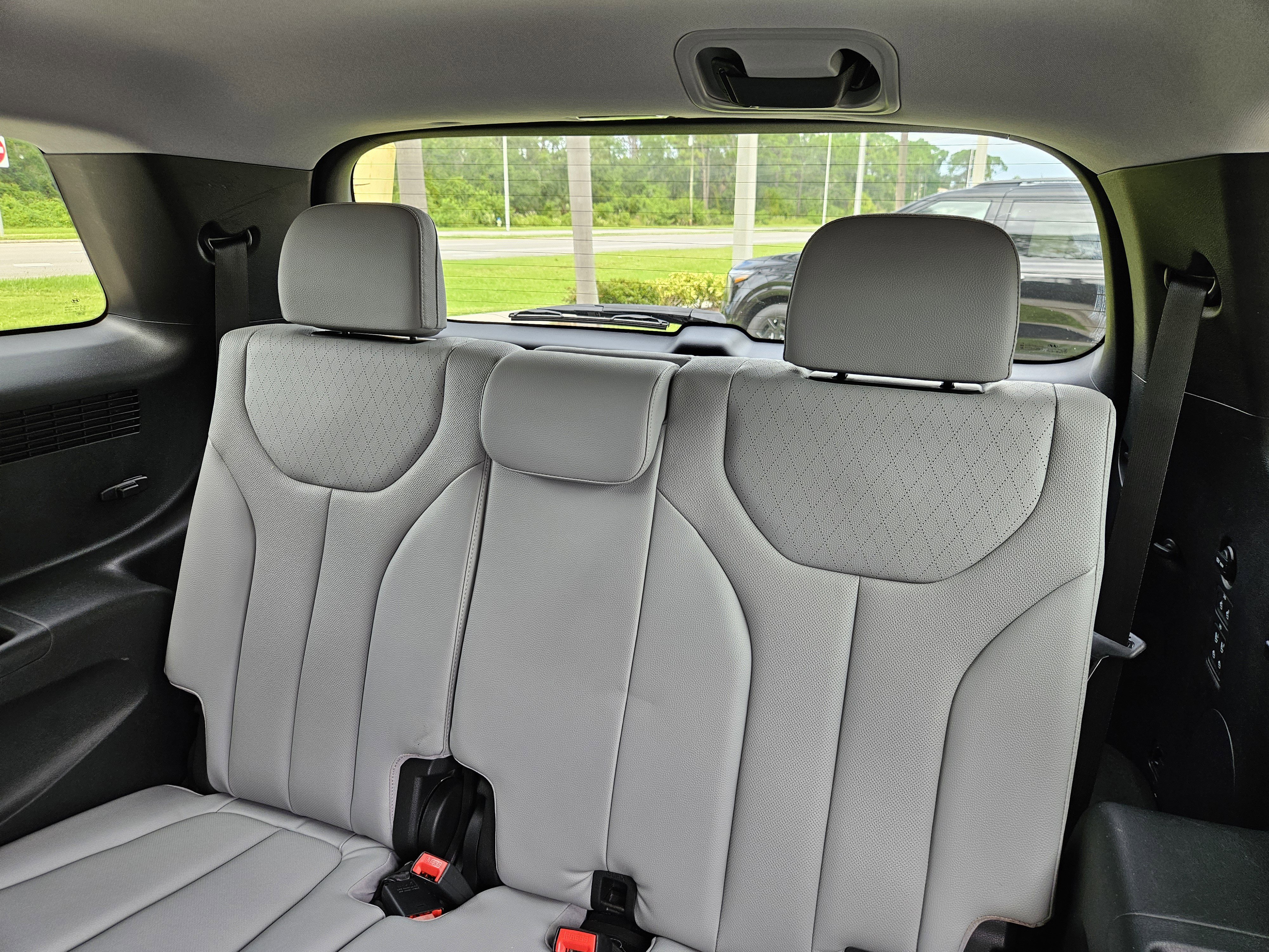 Used 2022 Hyundai Palisade SEL w/ 8P Bench Seat Package image 15