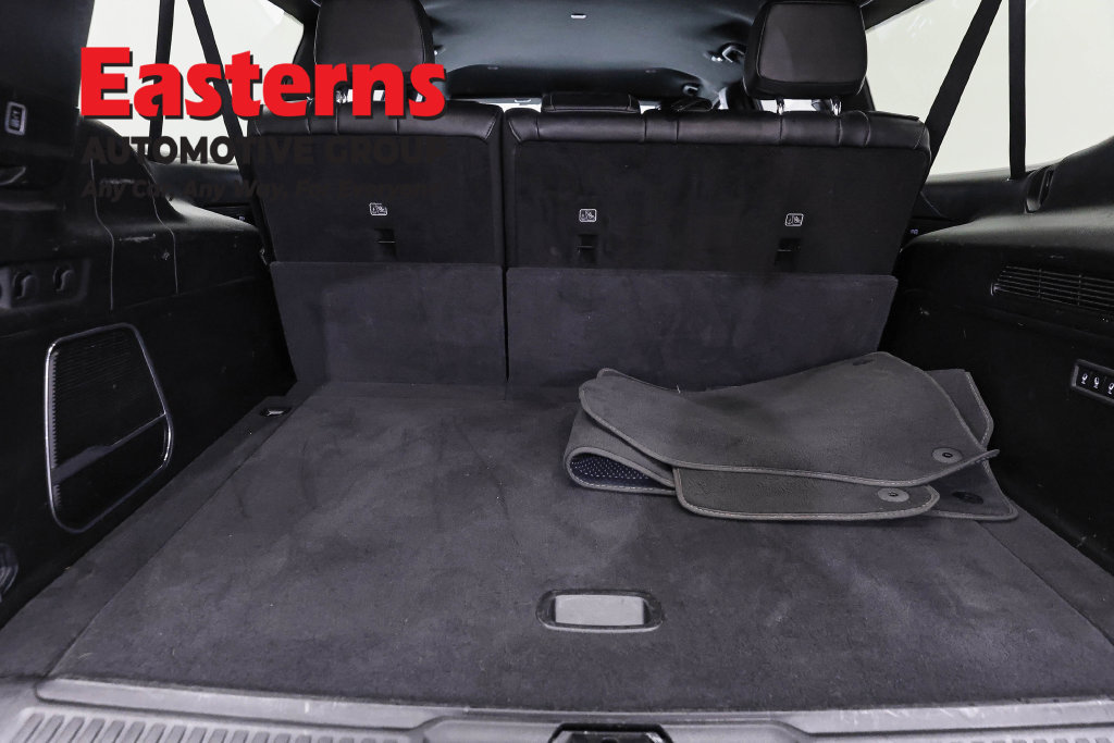 Used 2024 Jeep Wagoneer L Series II w/ Flexible Seating Group AWD/4WD image 11