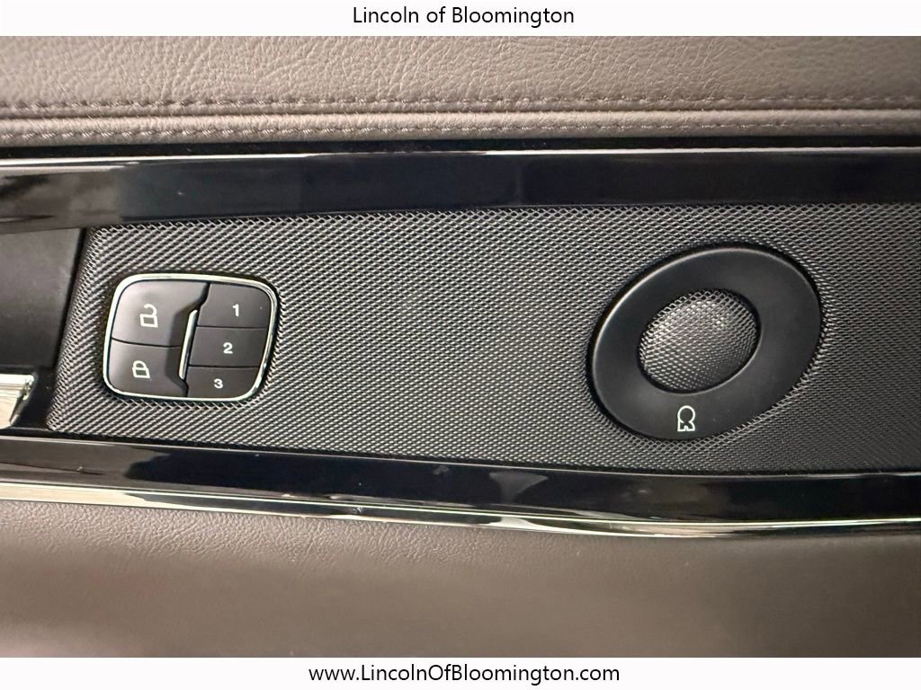 Used 2023 Lincoln Nautilus Reserve w/ Equipment Group 201A image 26