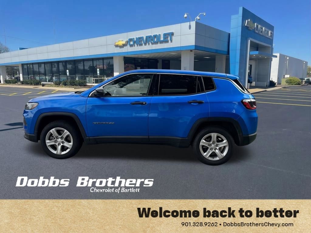 Used 2023 Jeep Compass Sport AWD/4WD image 4