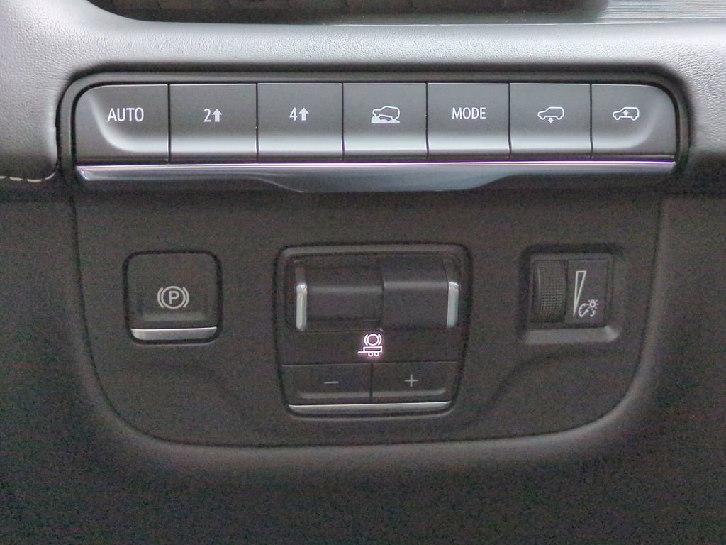 Used 2024 Cadillac Escalade Premium Luxury Platinum image 25