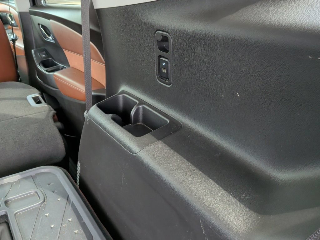 Used 2021 Chevrolet Traverse High Country w/ LPO, Floor Liner Package AWD/4WD image 46