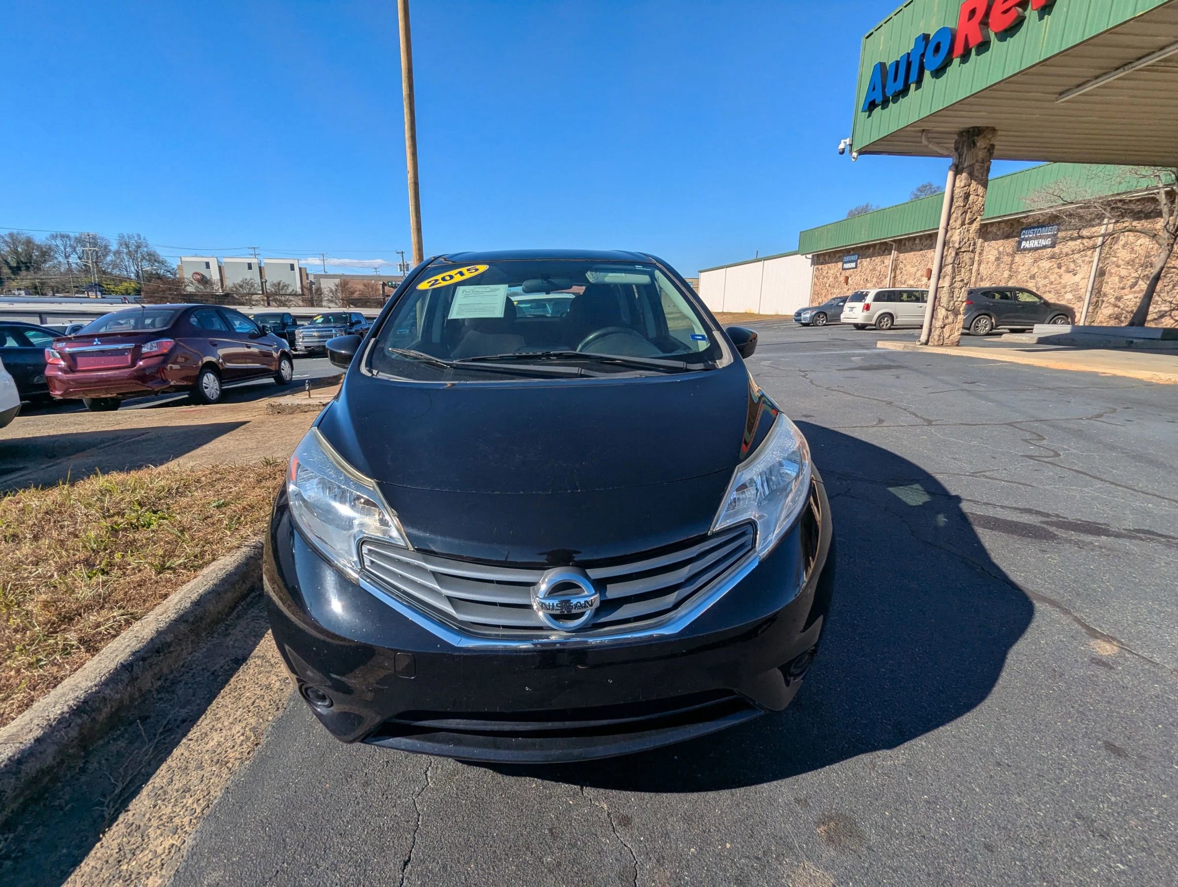 Used 2016 Nissan Versa Note SV image 2