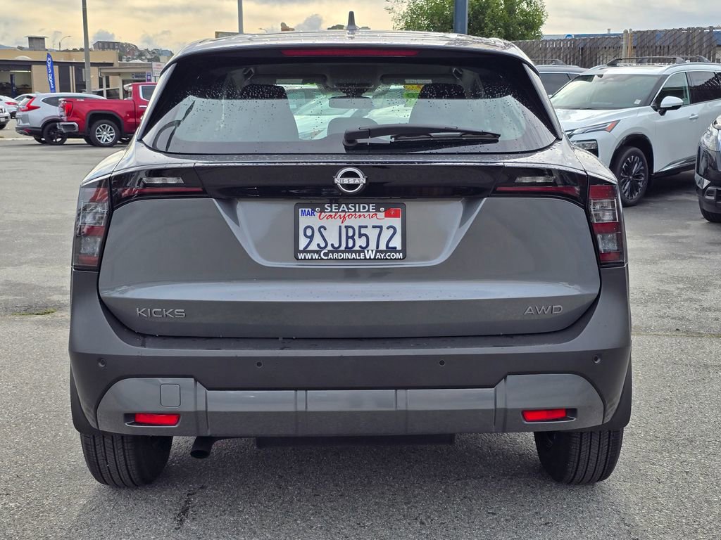 Used 2025 Nissan Kicks S image 6
