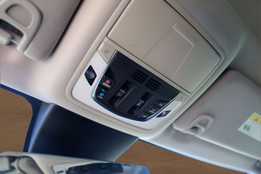 Used 2022 Acura MDX FWD w/ Technology Package image 22