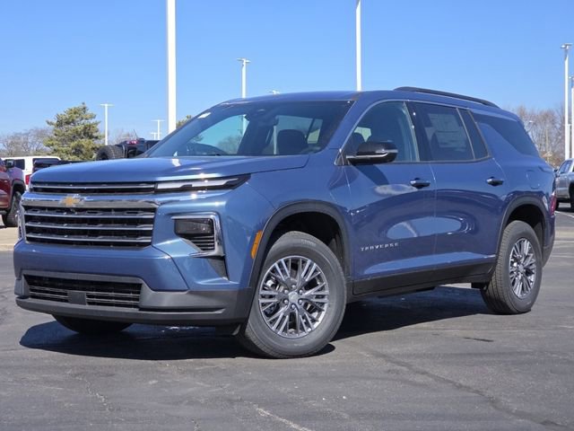 New 2026 Chevrolet Traverse LT w/ Driver Confidence Package image 2