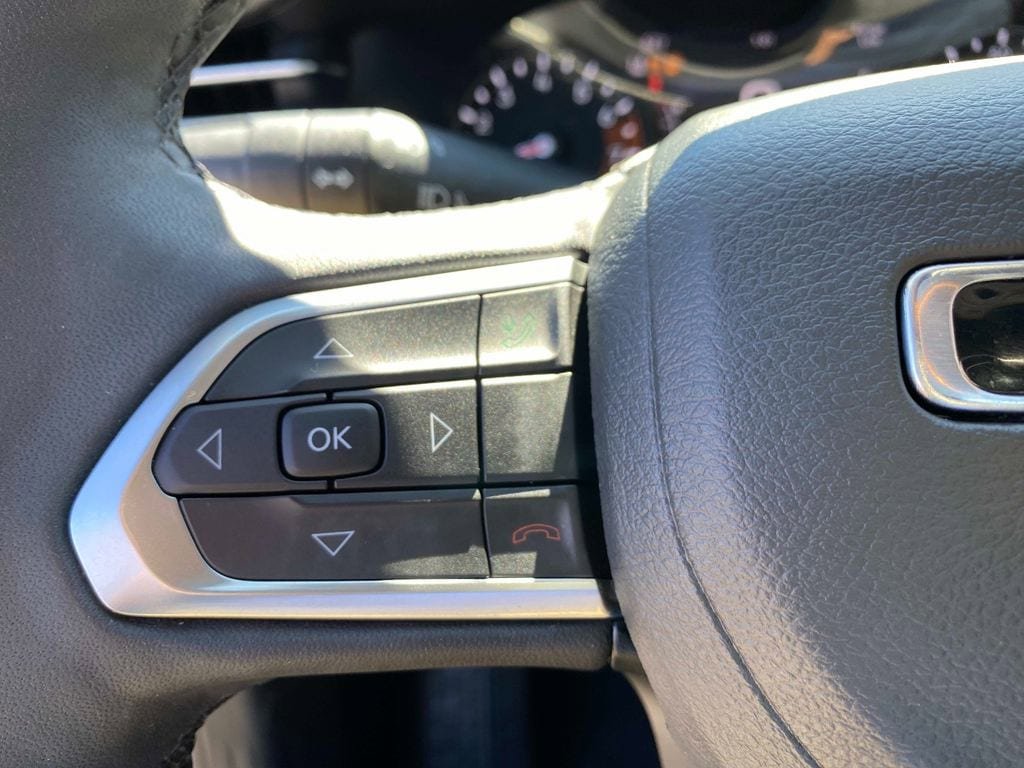 Used 2025 Jeep Compass Limited AWD/4WD image 19