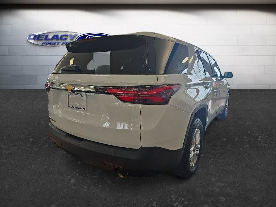 Used 2023 Chevrolet Traverse LS AWD/4WD image 6