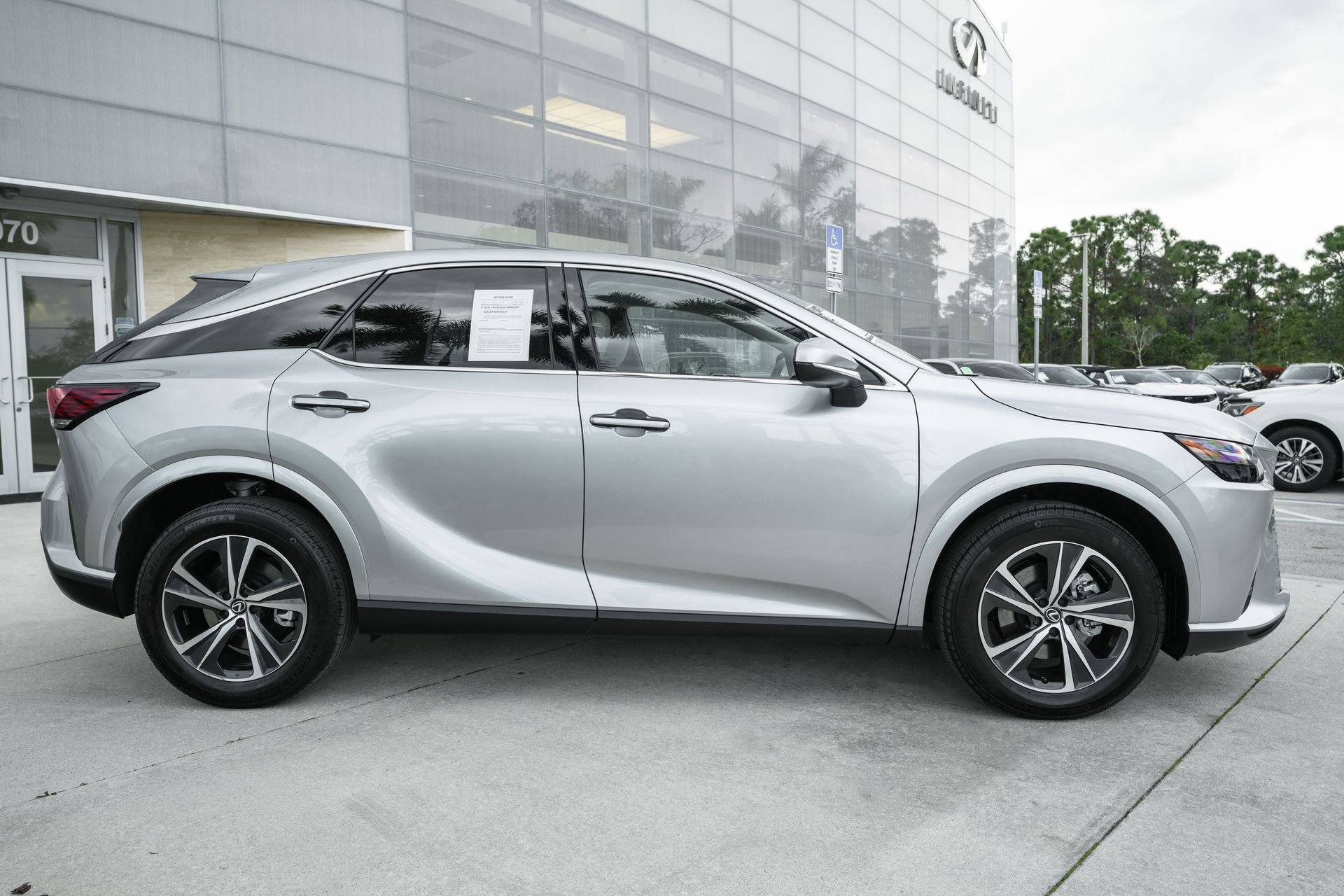 Used 2024 Lexus RX 350 FWD w/ Technology Package image 27