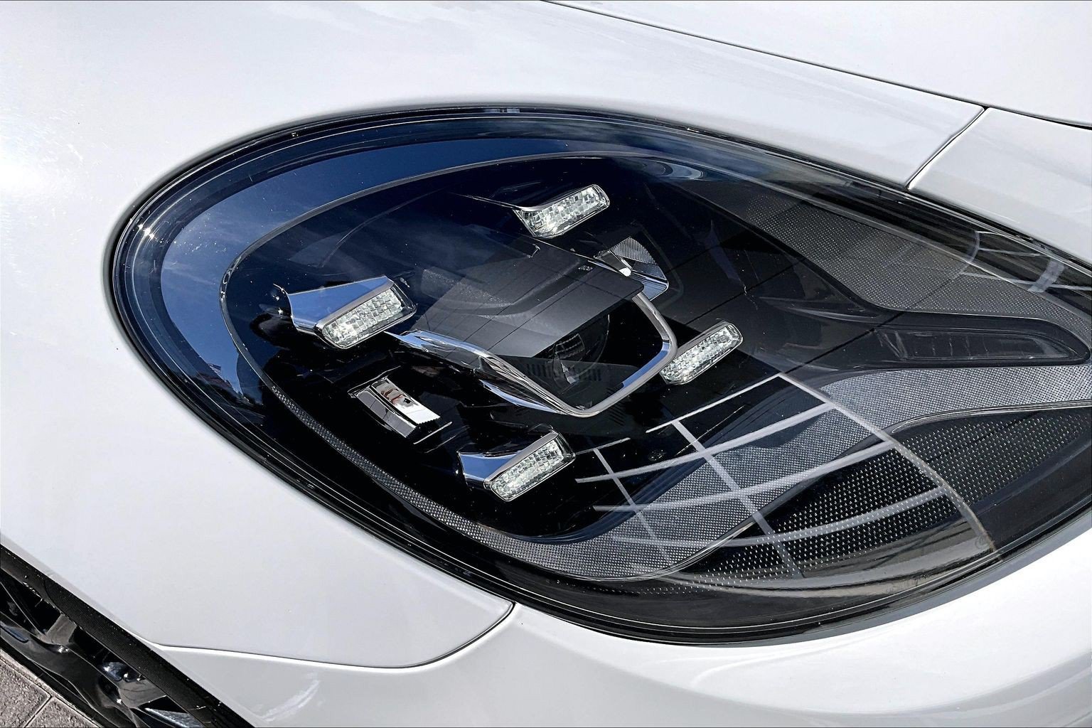 Used 2023 Porsche Panamera image 28