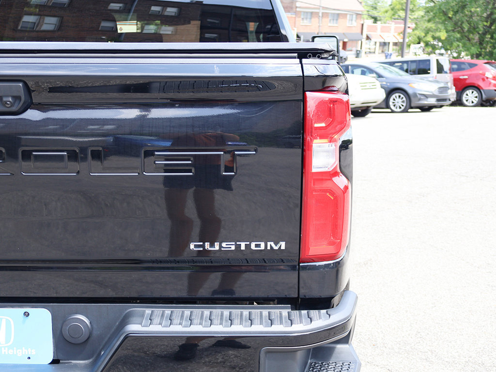 Used 2021 Chevrolet Silverado 2500 Custom w/ Custom Value Package AWD/4WD image 13