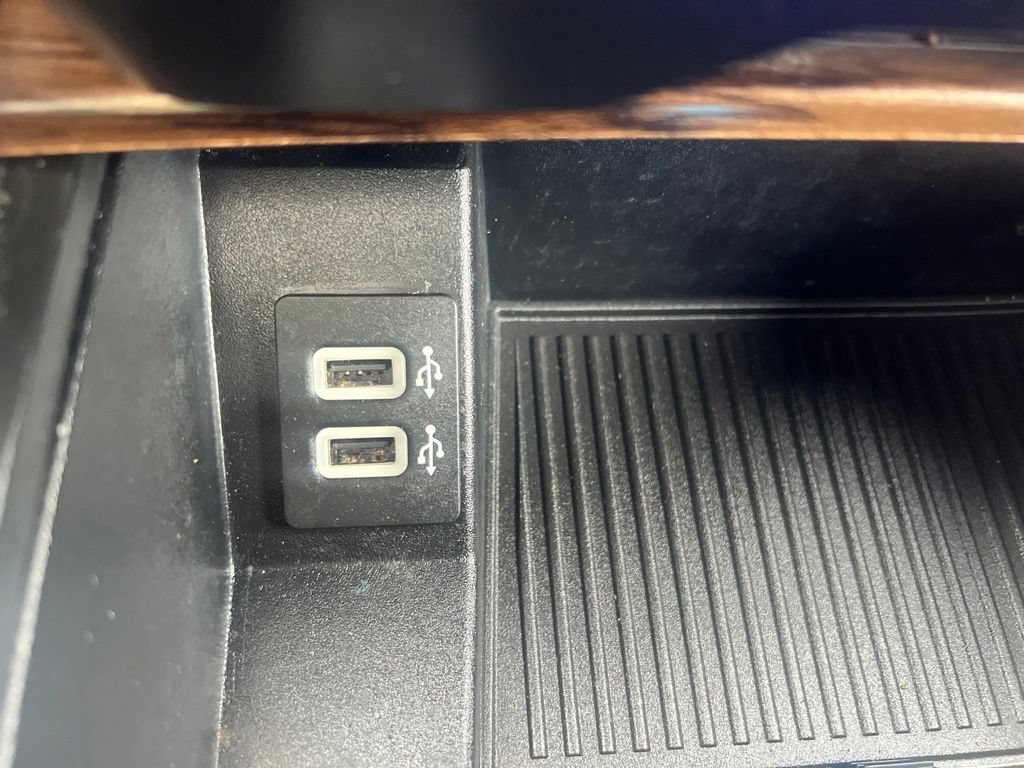 Used 2019 Ford F150 Lariat w/ Equipment Group 502A Luxury AWD/4WD image 34