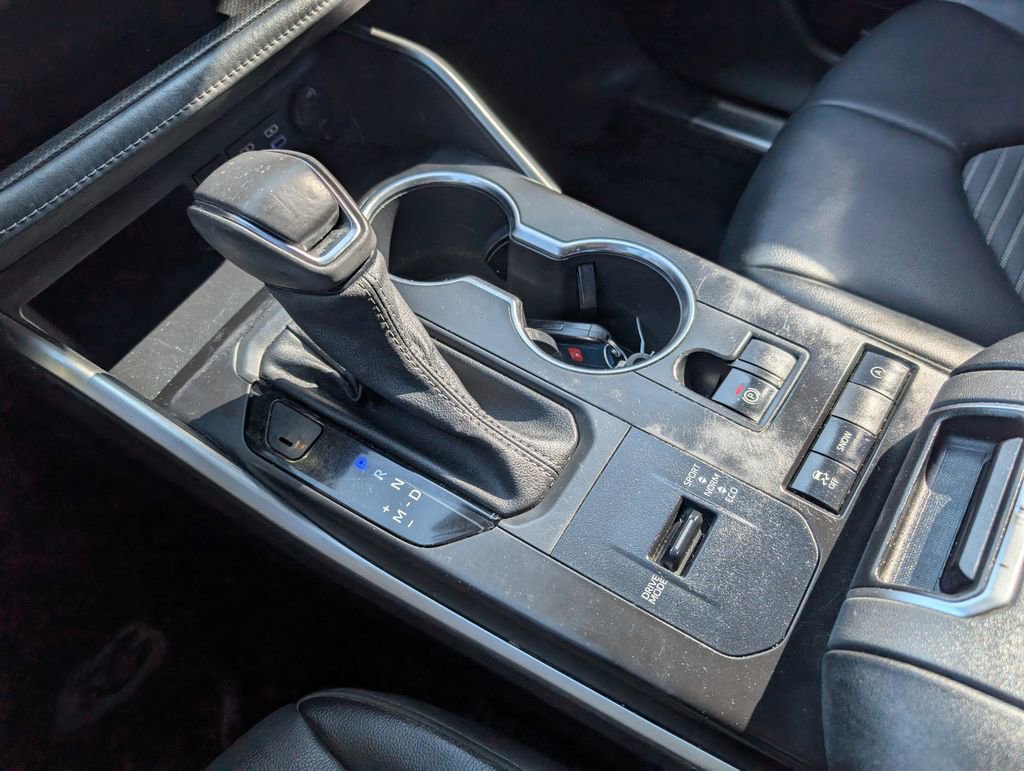 Used 2022 Toyota Highlander XSE image 17