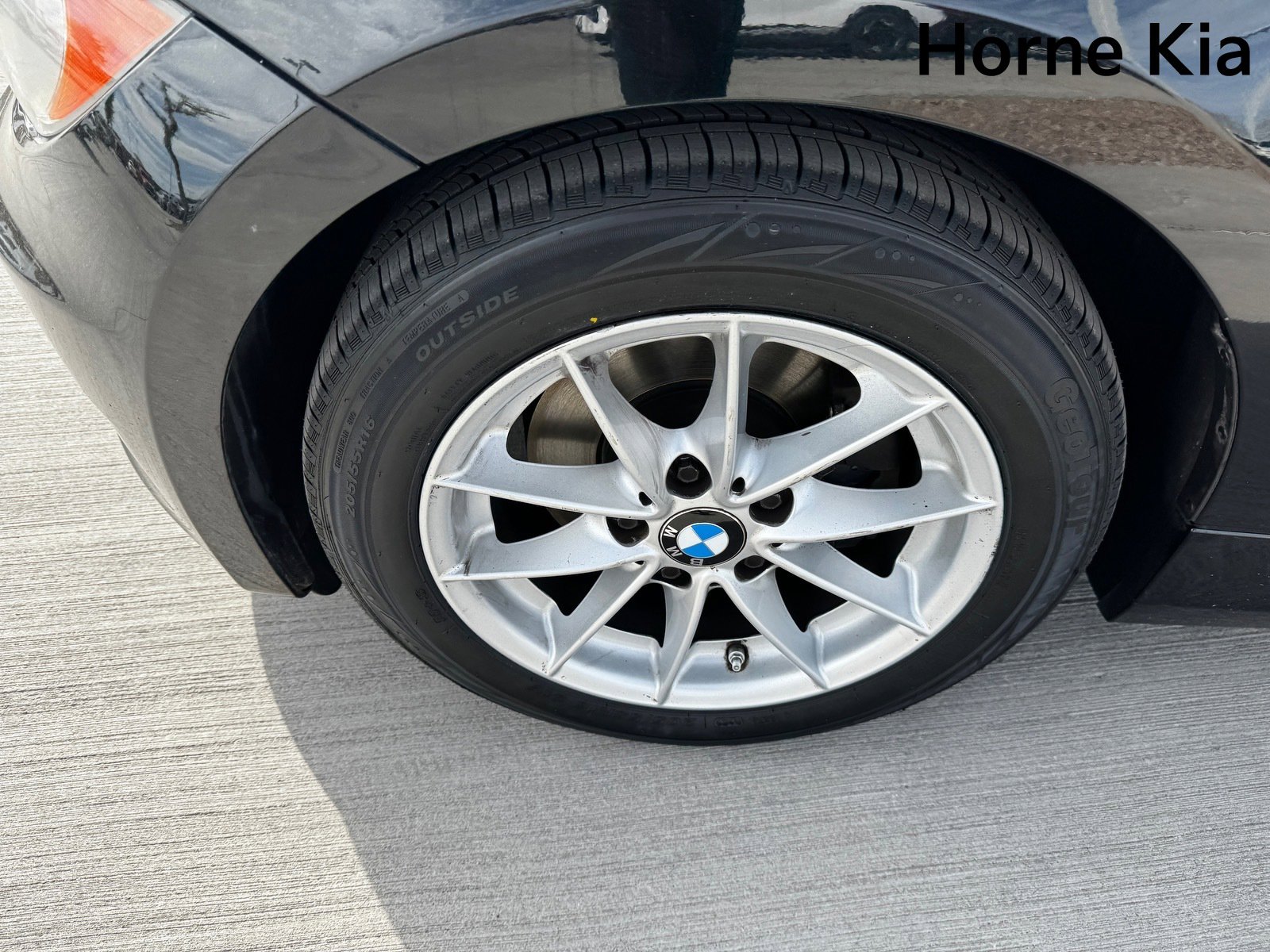 Used 2011 BMW 128i Convertible image 8