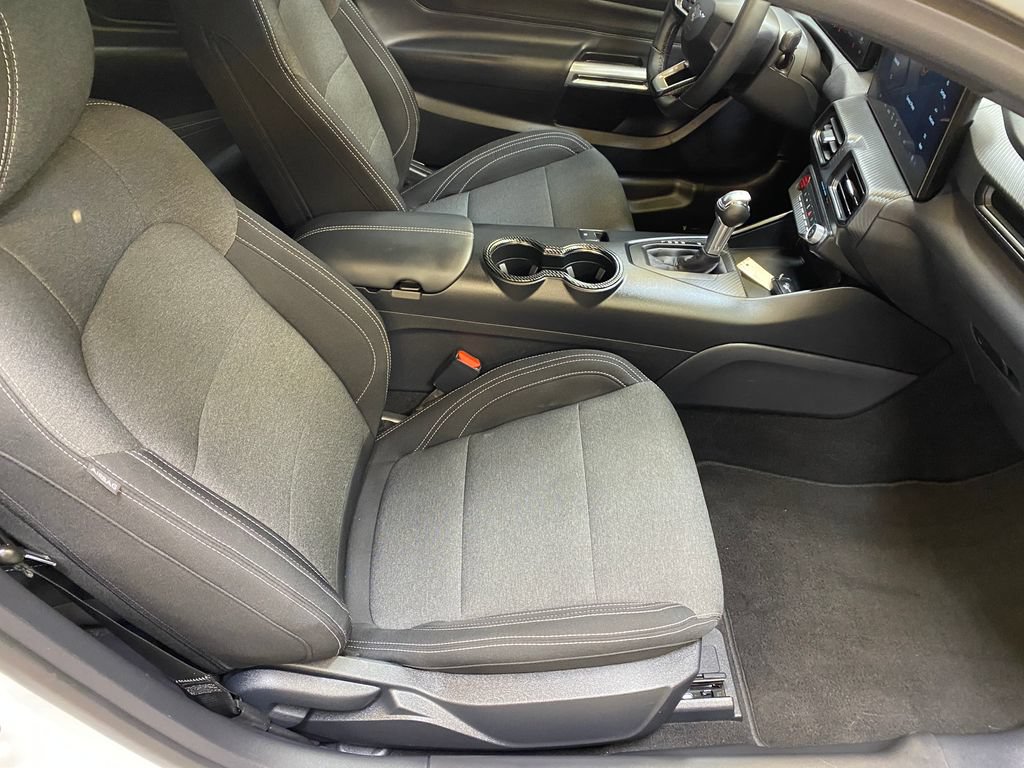 Used 2024 Ford Mustang Coupe RWD image 23