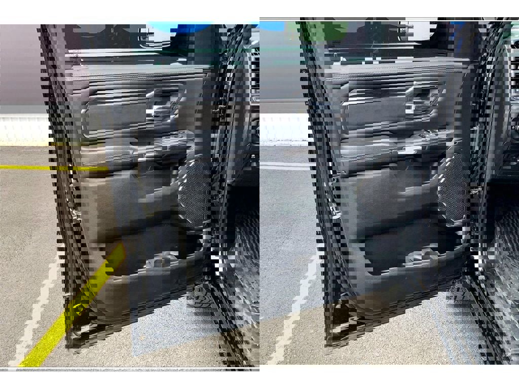 Used 2024 RAM 1500 Laramie image 24