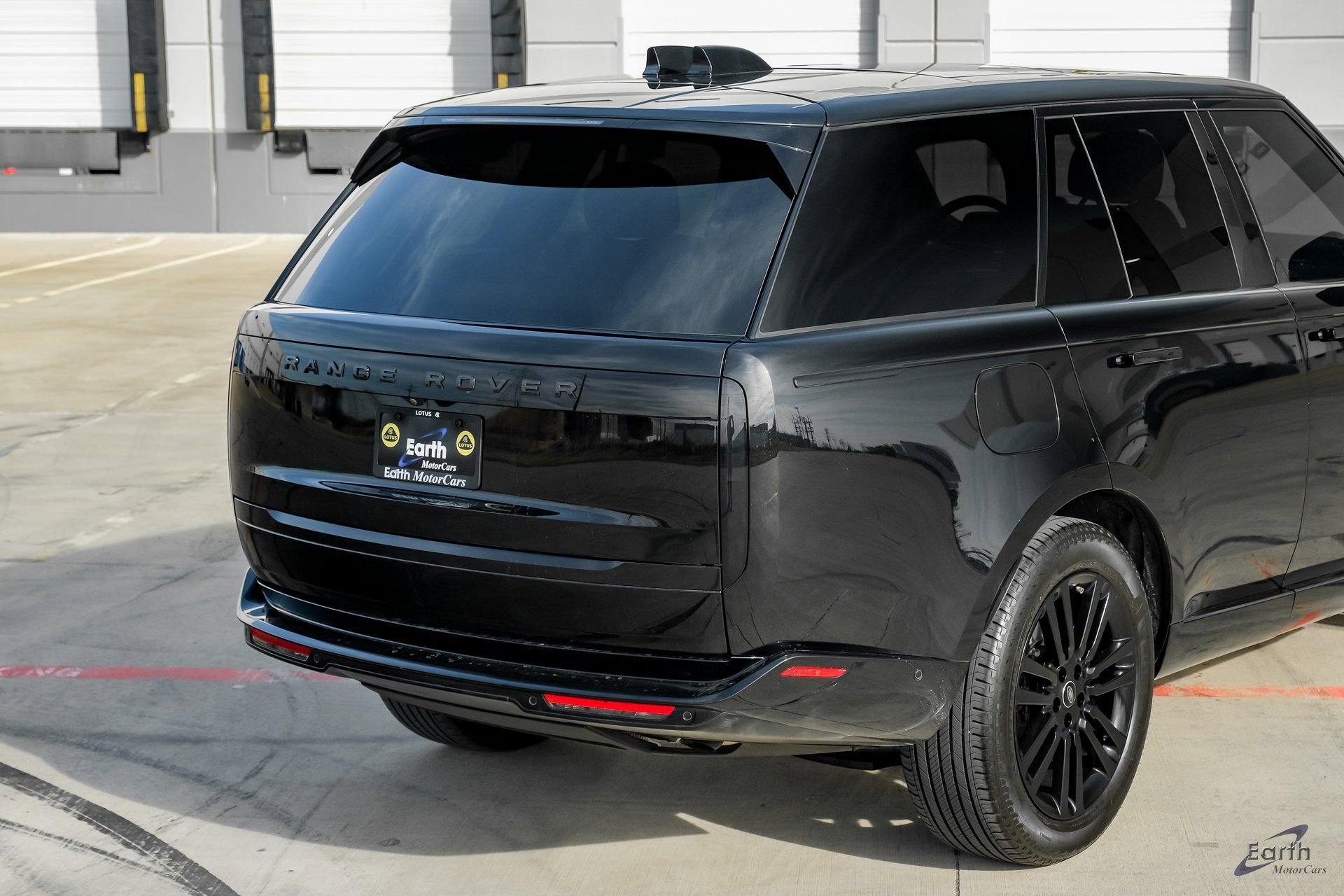 Used 2024 Land Rover Range Rover SE image 17