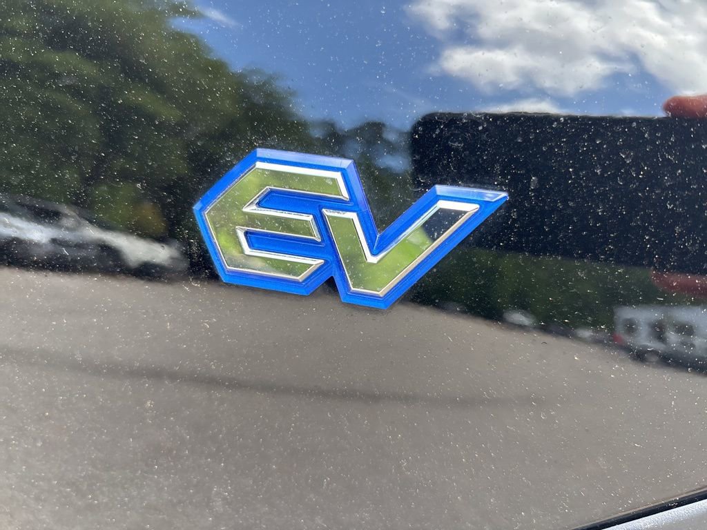 Used 2023 Subaru Solterra AWD image 3