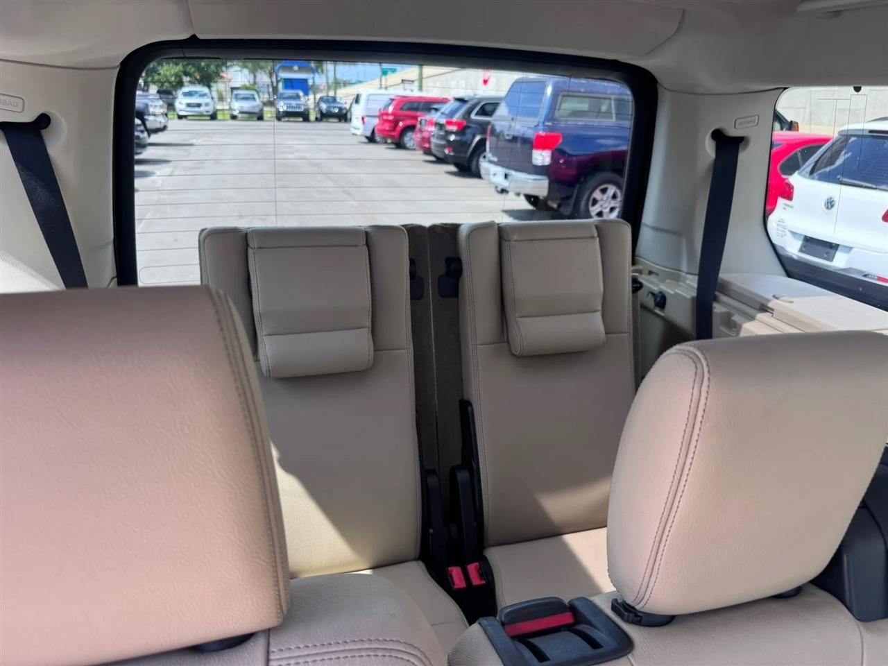 Used 2012 Land Rover LR4 AWD/4WD image 60