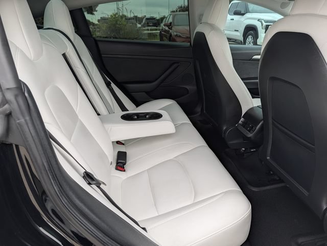 Used 2022 Tesla Model 3 Long Range AWD/4WD image 26